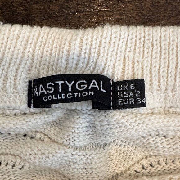 Nasty Gal Cream Knit Set with Wavy Pattern - Picture 4 of 4